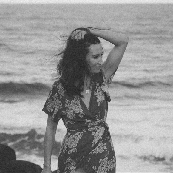 Meet your Posher, Sarah - Picture 2 of 4